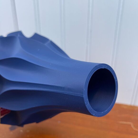 Modern Vase, Abyssal Flower Vase - Picture 4 of 9